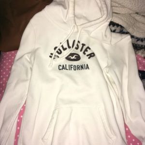 white holister sweatshirt